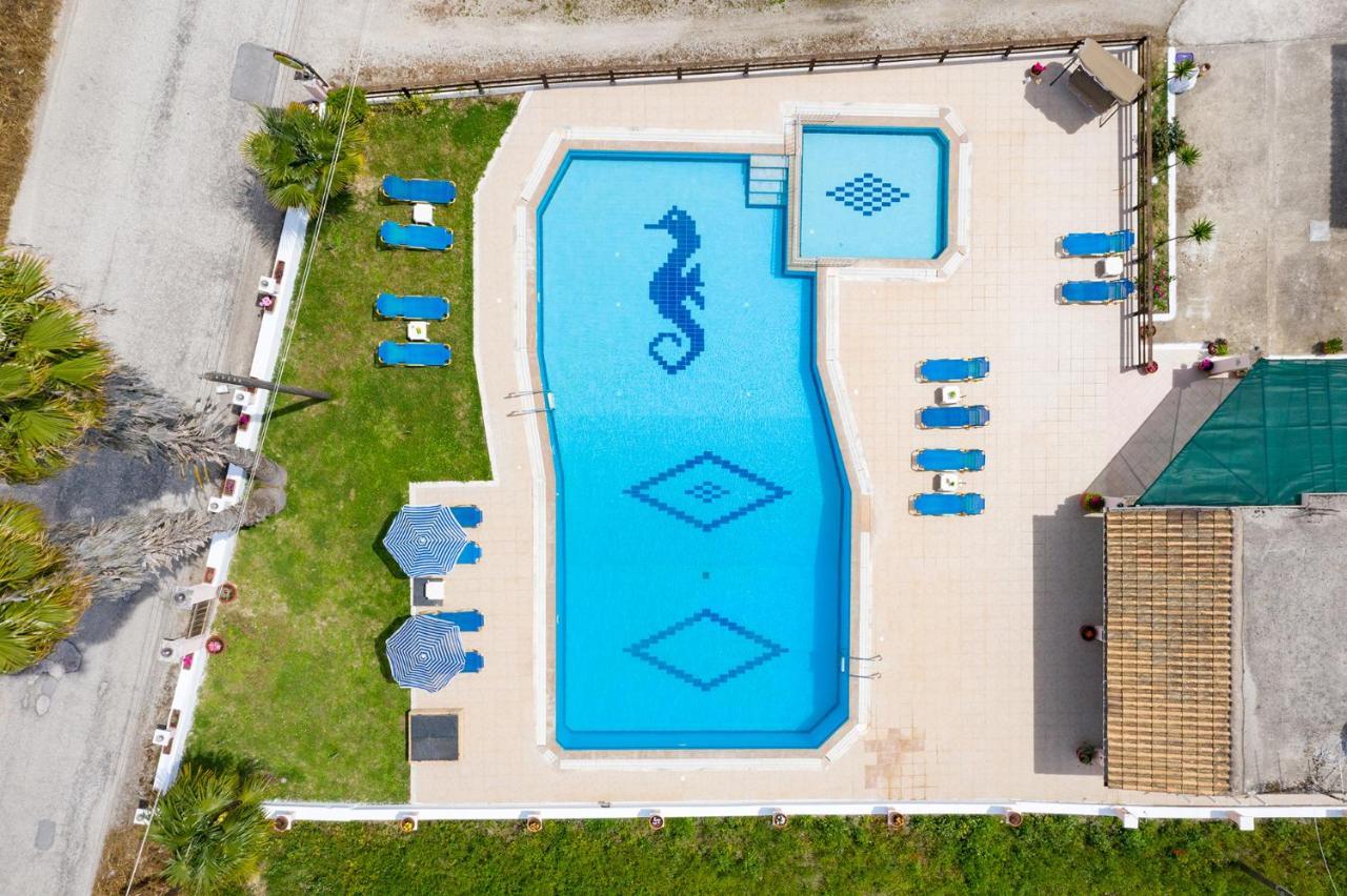 Nikos Pool - Upper Floor Sidárion