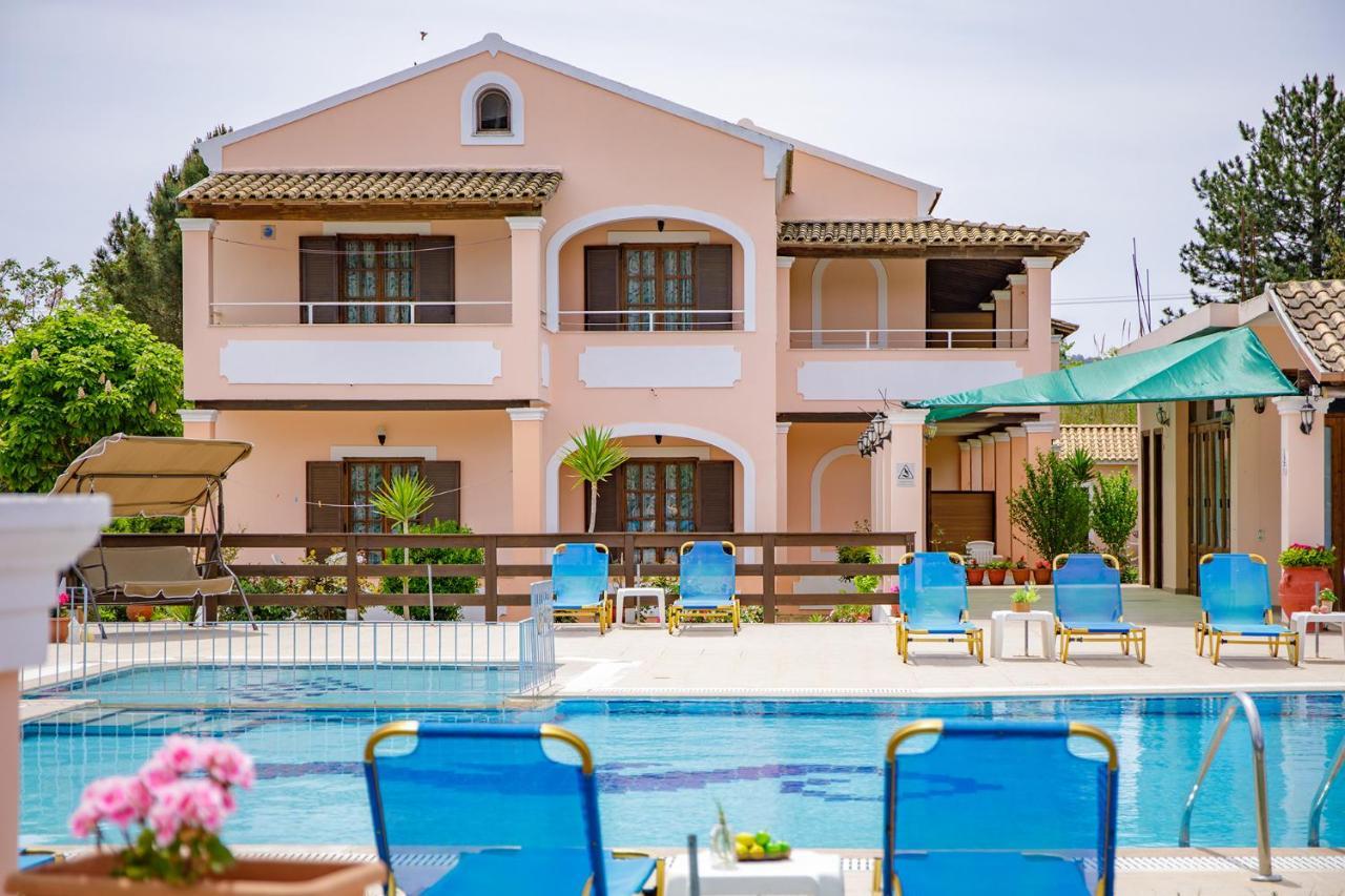 Nikos Pool - Upper Floor Hotel de apartamente